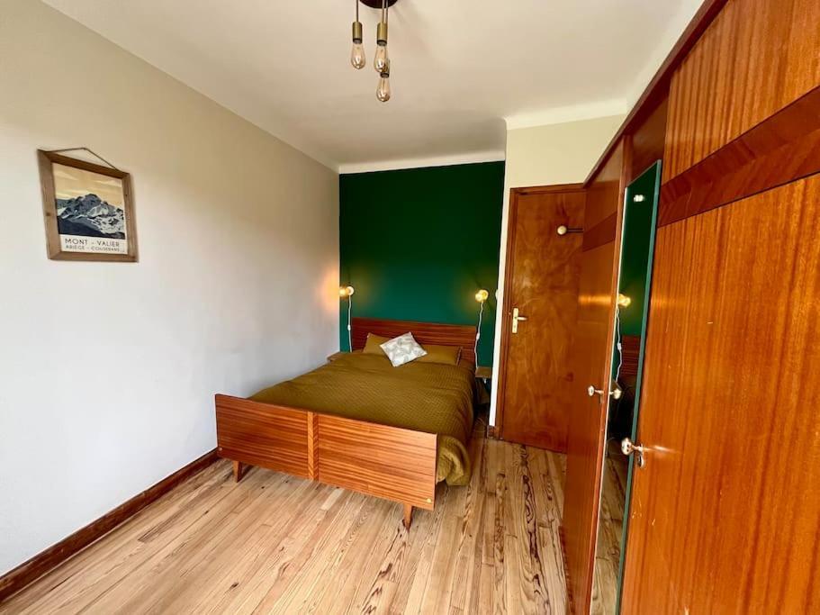 La Petite Ourse Maison De Village A Oust Екстериор снимка
