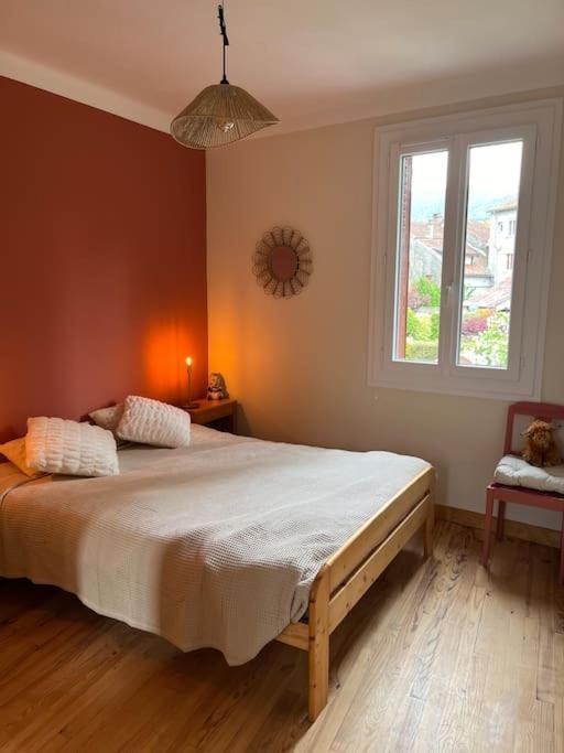 La Petite Ourse Maison De Village A Oust Екстериор снимка