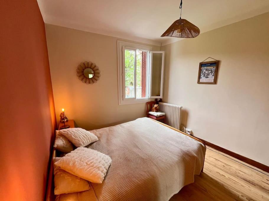 La Petite Ourse Maison De Village A Oust Екстериор снимка