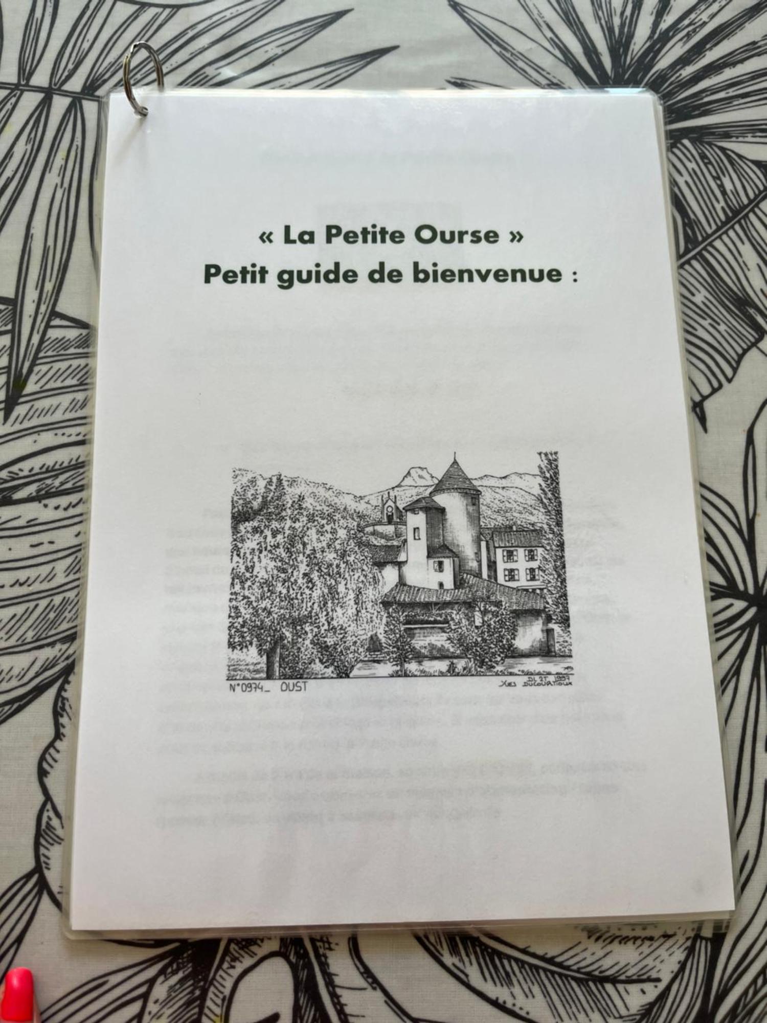 La Petite Ourse Maison De Village A Oust Екстериор снимка