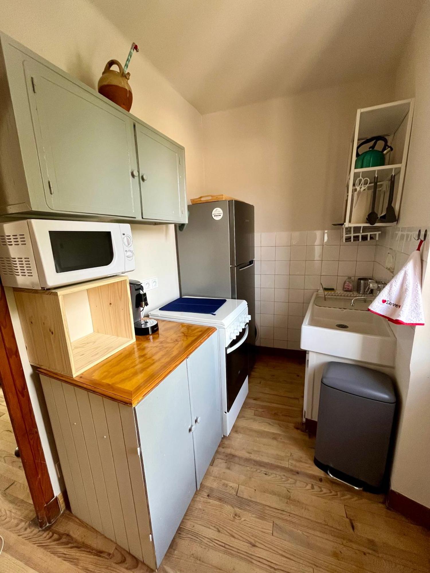 La Petite Ourse Maison De Village A Oust Екстериор снимка